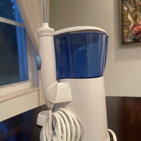 Waterpik - Picture 2 of 3